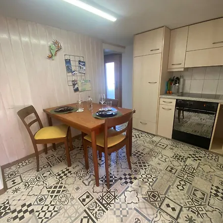 Cosy In Heritage Protected Swiss * Interlaken